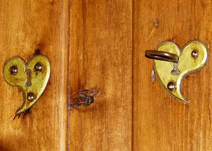 Oda ve Kahvaltı La Canaoula 3*